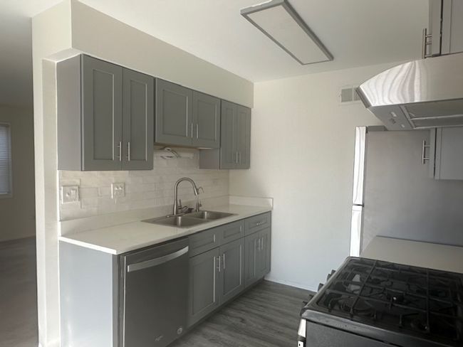 547 Vail Ct, Townhouse with 3 bedrooms, 1 bathrooms and 1 parking in Wheeling IL | Image 11