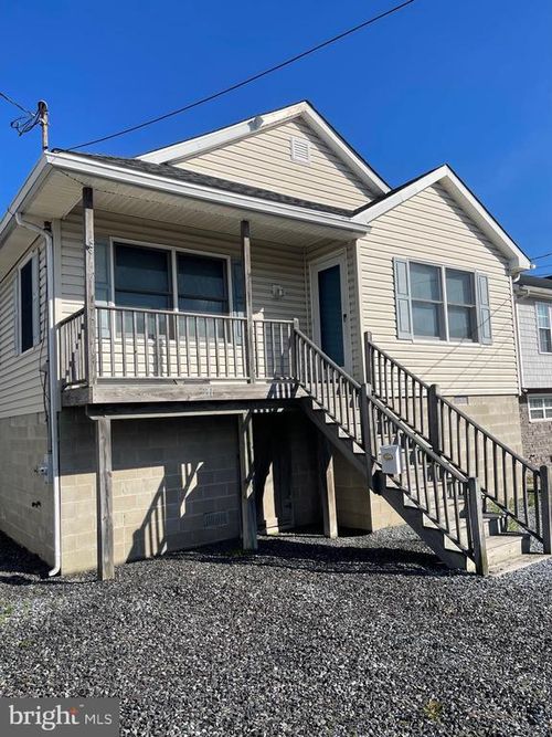 211 N Ave, WEST WILDWOOD, NJ, 08260-2121 | Card Image