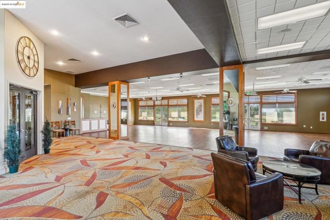 664 Prince Albert Way, Home with 2 bedrooms, 2 bathrooms and 1 parking in Brentwood CA | Image 53