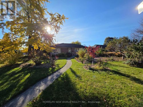 38 Treadgold Crescent, Toronto (Parkwoods-Donalda), ON, M3A1X2 | Card Image