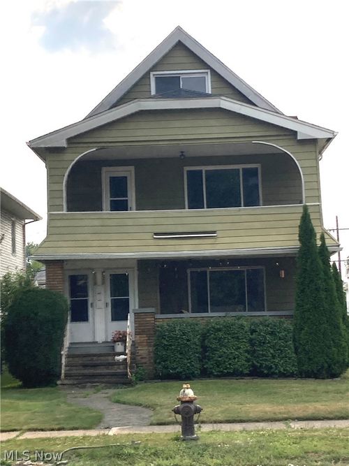 2110 Bunts Road, Lakewood, OH, 44107 | Card Image
