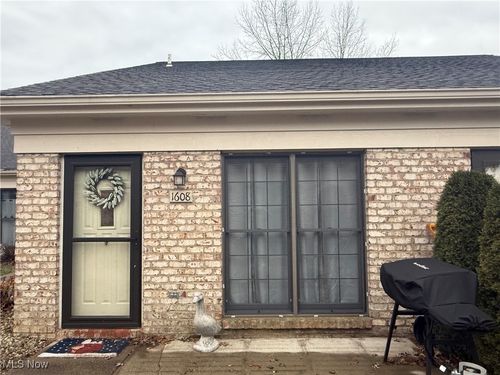 1608 Westhampton Dr, Youngstown, OH, 44515-3859 | Card Image