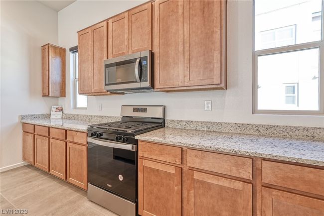639 Grey Saker St, Townhouse with 4 bedrooms, 4 bathrooms and null parking in Las Vegas NV | Image 13
