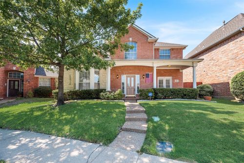9013 Crown Point Cir, Irving, TX, 75063-4815 | Card Image