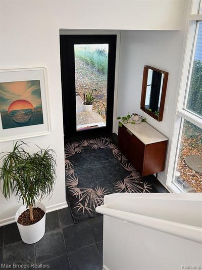 Entryway | Image 3