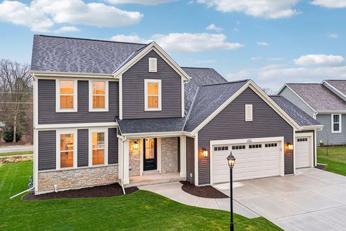 N174W20582 Laurel Springs Cir, Jackson, WI, 53037-1201 | Card Image