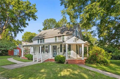 Great wrap-around porch | Image 2