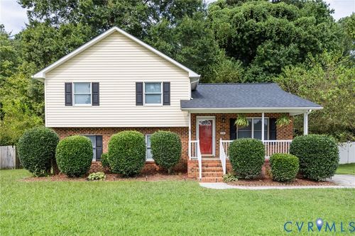 636 Cabin Creek Dr, Hopewell, VA, 23860-5333 | Card Image