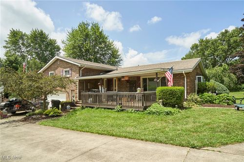 90 Johnson Rd, Wadsworth, OH, 44281-9035 | Card Image