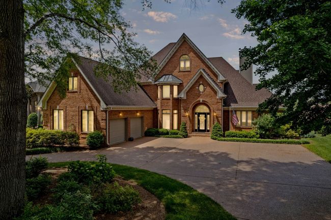 You are steps away from Old Hickory Lake. | Image 5