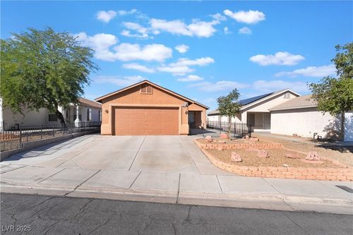 2827 Kensington St, Las Vegas, NV, 89156-3780 | Card Image