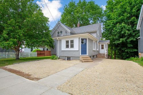612 2nd St W, Northfield, MN, 55057-1617 | Card Image