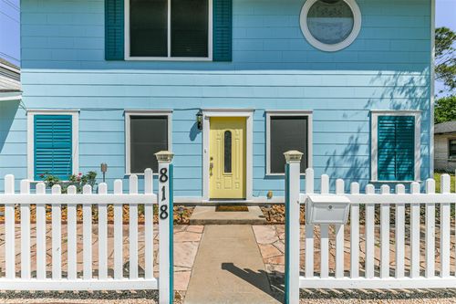 818 11th St, Galveston, TX, 77550-5027 | Card Image