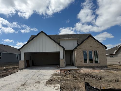 1717 San Jacinto Dr, Brenham, TX, 77833-1613 | Card Image