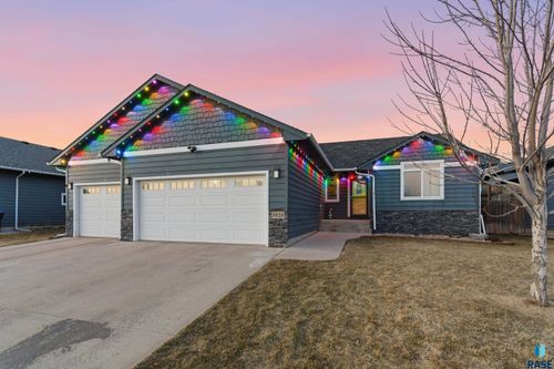 3820 S Attalia Ct Court, Sioux Falls, SD, 57110 | Card Image