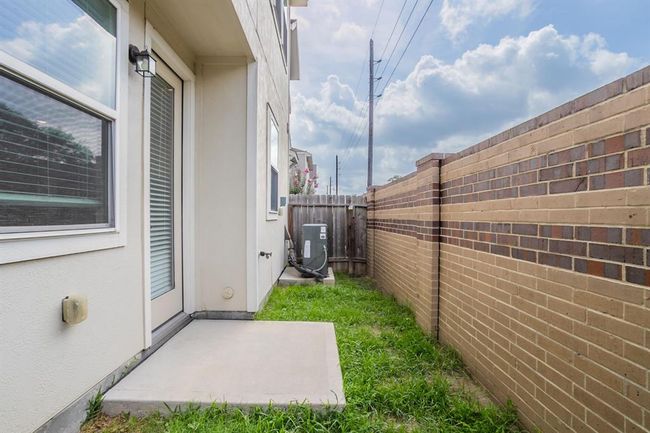 9917 Brickhouse Dr, House other with 3 bedrooms, 3 bathrooms and 2 parking in Houston TX | Image 39