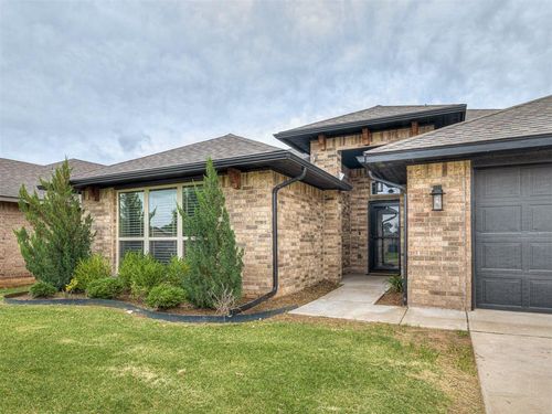 11604 Sw 9th St, Yukon, OK, 73099-7189 | Card Image