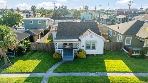 1309 Milam Dr, Galveston, TX, 77551-4570 | Card Image