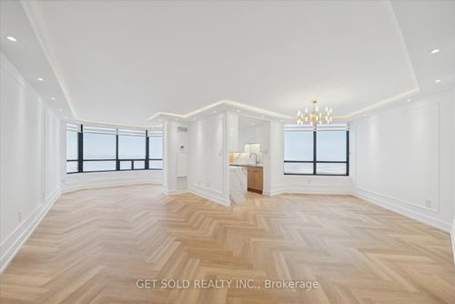 903-7440 Bathurst St, Thornhill, ON, L4J7K8 | Card Image