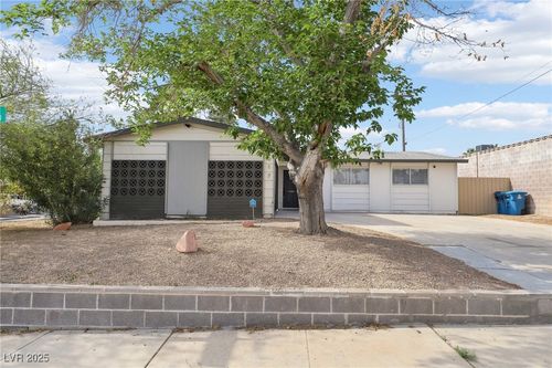 3017 Jamestown Way, Las Vegas, NV, 89102-5923 | Card Image