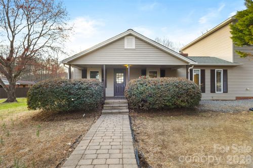 1751 Robert Martin Rd, Catawba, NC, 28609-8959 | Card Image