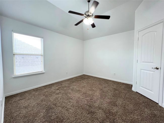 Upstairs bedroom off gameroom | Image 27