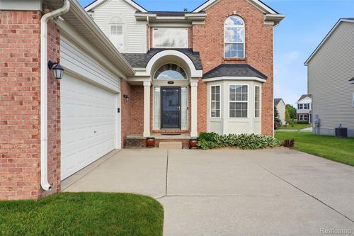 258 Tom Ave, Pontiac, MI, 48341-1052 | Card Image