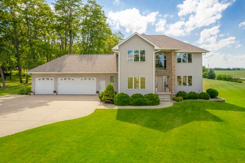 1152 Lake View Dr, Buckingham, IA, 50612-9755 | Card Image