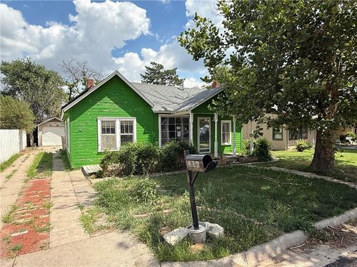 206 S 1st St, Garden City, KS, 67846-6503 | Card Image