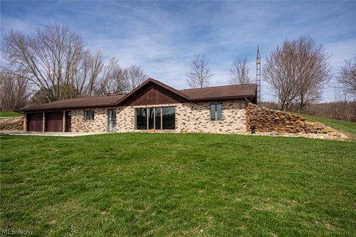 26140 Township Road 37, Coshocton, OH, 43812-9735 | Card Image