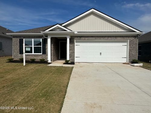 39 Thorn Tree St, Byhalia, MS, 38611-1110 | Card Image