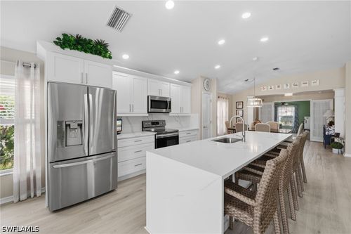10020 Horse Creek Rd, FORT MYERS, FL, 33913-7073 | Card Image