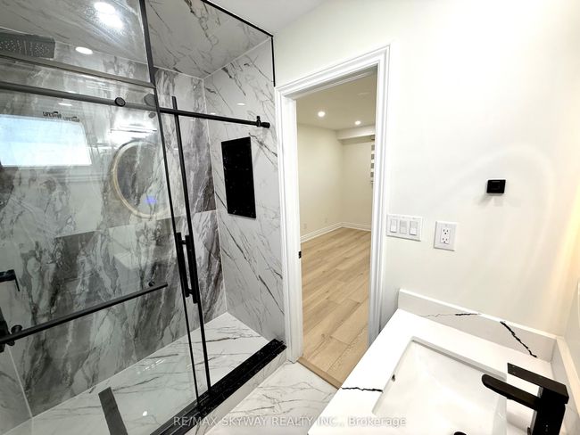 7461 Netherwood Rd, House other with 4 bedrooms, 4 bathrooms and 4 parking in Mississauga ON | Image 26