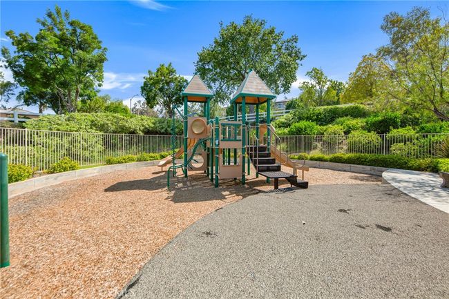 28089 Promontory Ln, House other with 5 bedrooms, 3 bathrooms and 3 parking in Valencia CA | Image 49