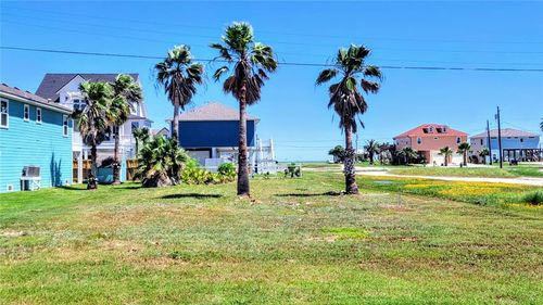 1232 Live Oak St, Rockport, TX, 78382-2230 | Card Image