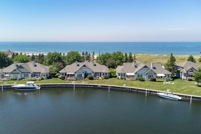 8_Harbor_Point_Ln-76 | Image 53