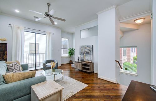 apt-f-202 Mcgowen St, Houston, TX, 77006-2242 | Card Image