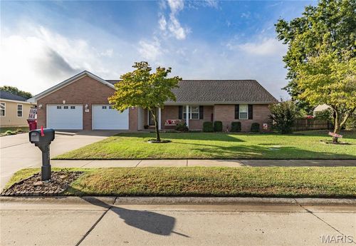 907 Plantation Blvd, Sikeston, MO, 63801-5741 | Card Image