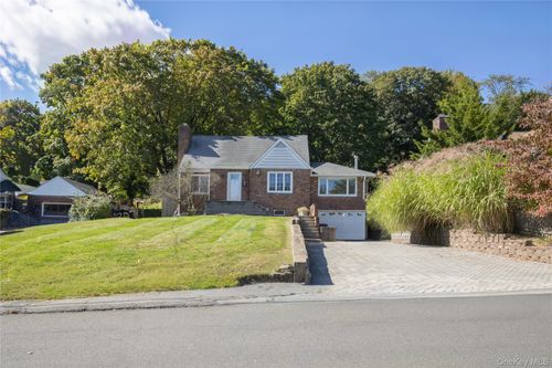 117 Jay St, Stony Point, NY, 10980-1326 | Card Image