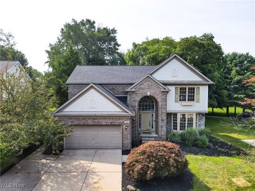 442 Adelle Dr, Sagamore Hills, OH, 44067-3211 | Card Image