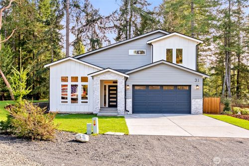 31 E Rhododendron Ct, Union, WA, 98592-9542 | Card Image