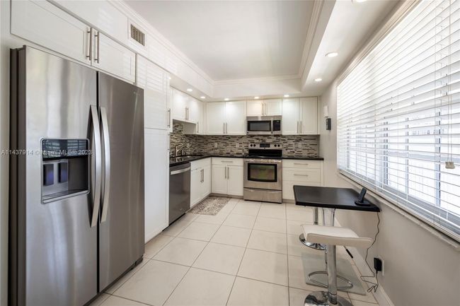 APT-202 - 625 Oaks Dr, Condo with 3 bedrooms, 3 bathrooms and null parking in Pompano Beach FL | Image 9