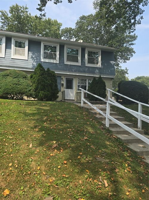 310-310 Towne House Vlg, Islandia, NY, 11749-4823 | Card Image