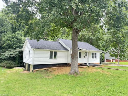 151 Masonic Dr, Elkin, NC, 28621-3231 | Card Image