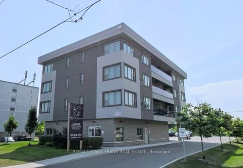 143 Bloor St W, Oshawa, ON, L1J1P5 | Card Image