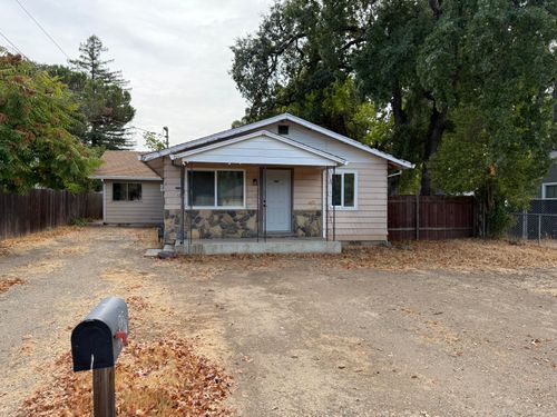 1715 School St, Anderson, CA, 96007-3236 | Card Image