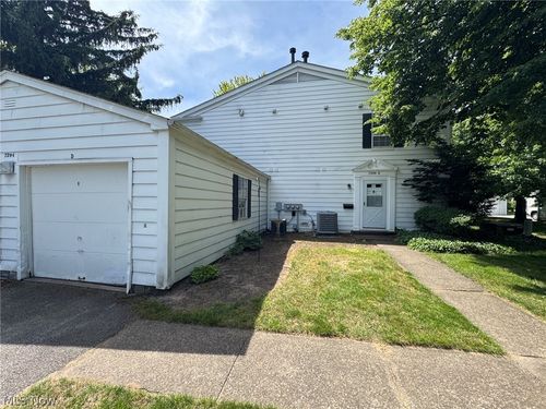 19d-7294 Foxmill Road, Mentor, OH, 44060 | Card Image