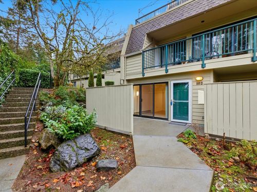 d102-8835 166th Ave Ne, Redmond, WA, 98052-3766 | Card Image