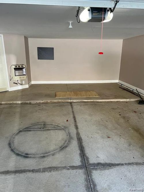 56616 Longhorn Dr, Shelby Township, MI, 48316-5746 | Card Image