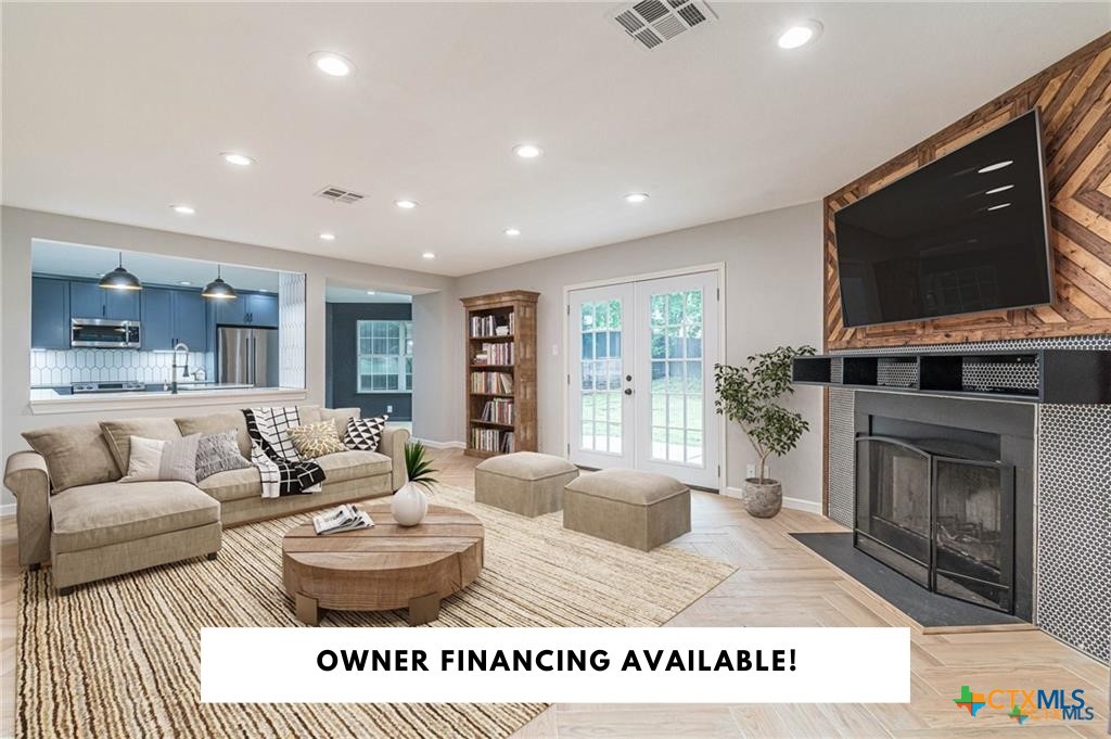 Meadow Pkwy, San Marcos, TX 78666